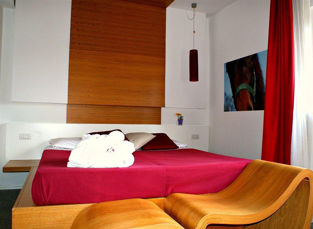 Hotel Precise House Montaperti Siena 4*